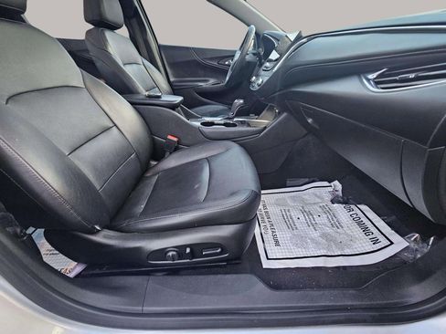 Used 2017 Chevrolet Malibu LT w/ Leather Package image 16