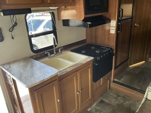 Used 2017 Ford E-350 and Econoline 350 Super Duty w/ Motorhome Prep Package image 8