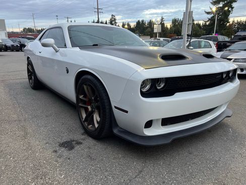 Used 2021 Dodge Challenger SRT Hellcat w/ Plus Package image 5