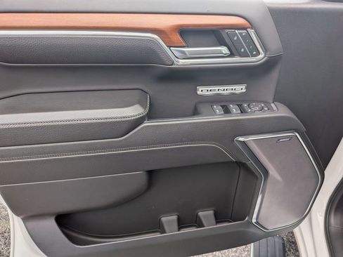 Certified 2023 GMC Sierra 1500 Denali w/ Denali Reserve Package AWD/4WD image 10