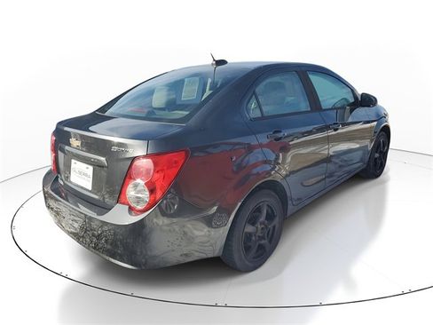 Used 2016 Chevrolet Sonic LS image 4