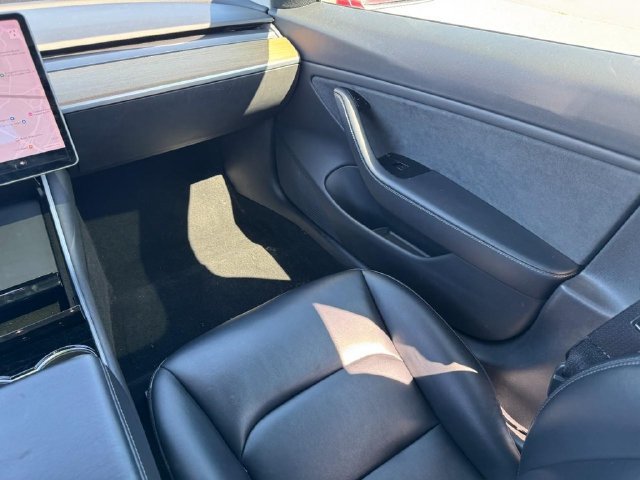 Used 2020 Tesla Model 3 Long Range AWD/4WD image 17