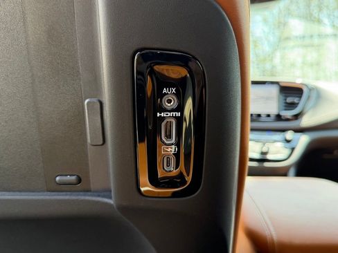 New 2026 Chrysler Pacifica Pinnacle FWD image 28