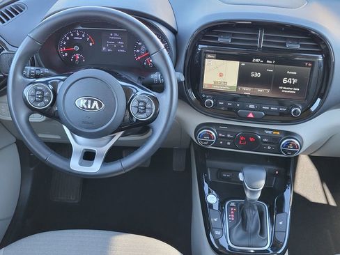 Used 2020 Kia Soul EX image 24