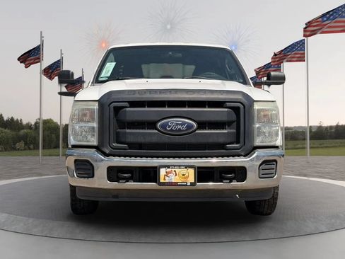 Used 2015 Ford F250 XL w/ Power Equipment Group RWD image 4