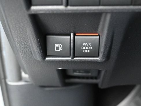 Certified 2025 Toyota Sienna Limited AWD/4WD image 18