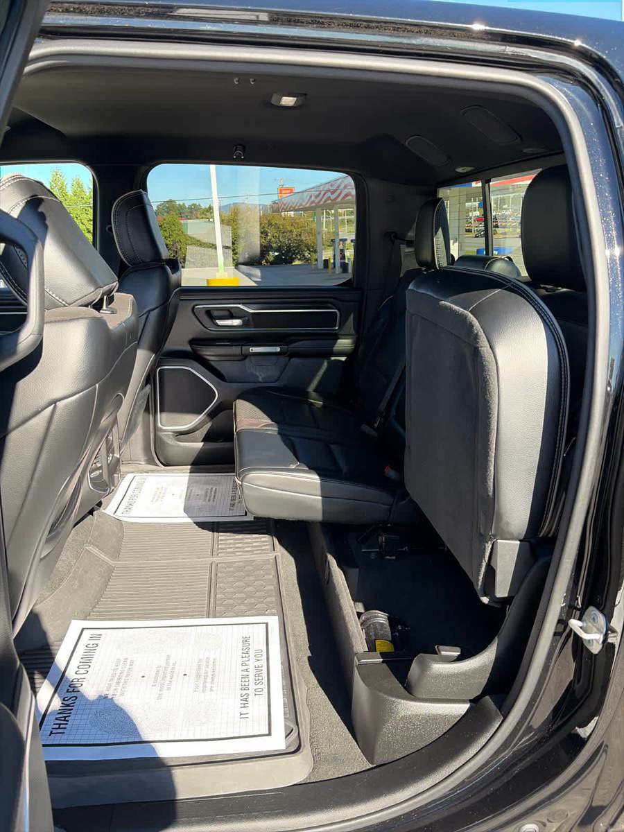 Used 2023 RAM 1500 Laramie AWD/4WD image 32