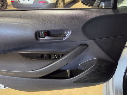 Used 2023 Toyota Corolla LE FWD image 5