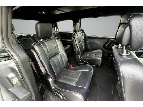 Used 2018 Dodge Grand Caravan GT FWD image 26