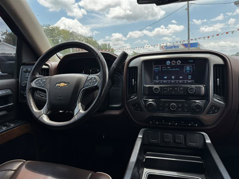 Used 2015 Chevrolet Silverado 1500 High Country w/ High Country Premium Package AWD/4WD image 13