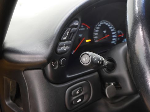 Used 2000 Chevrolet Corvette Convertible w/ Memory Pkg RWD image 29
