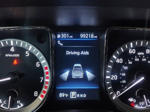 Used 2019 Nissan Titan SL RWD image 33