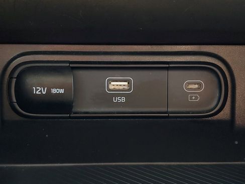 Used 2025 Kia Sportage LX FWD image 26