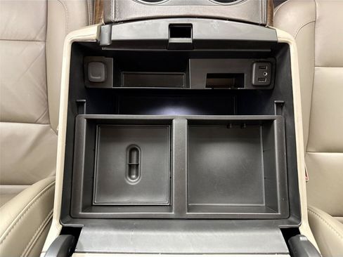 Used 2020 Chevrolet Tahoe LT w/ Luxury Package RWD image 36