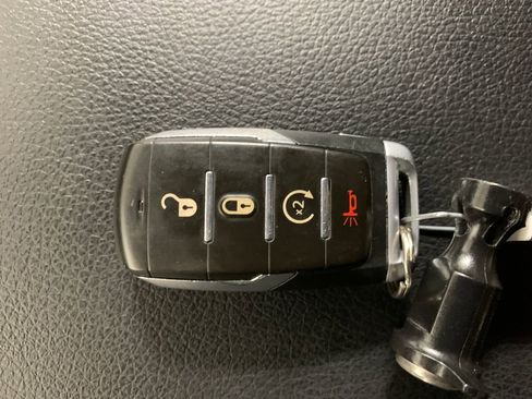 Used 2019 RAM 1500 Big Horn AWD/4WD image 30