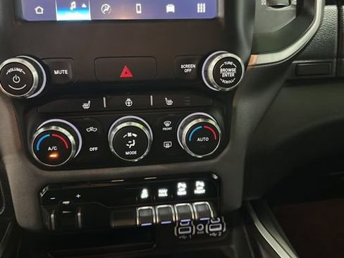 Used 2022 RAM 1500 Big Horn AWD/4WD image 18