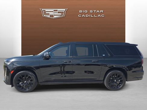 Used 2023 Cadillac Escalade ESV Sport Platinum w/ LPO, ONYX Package AWD/4WD image 2