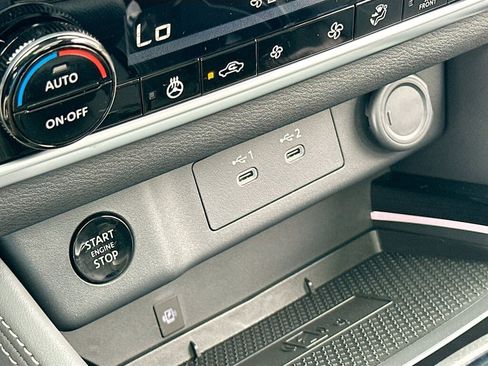 New 2025 Nissan Rogue Platinum AWD/4WD image 9