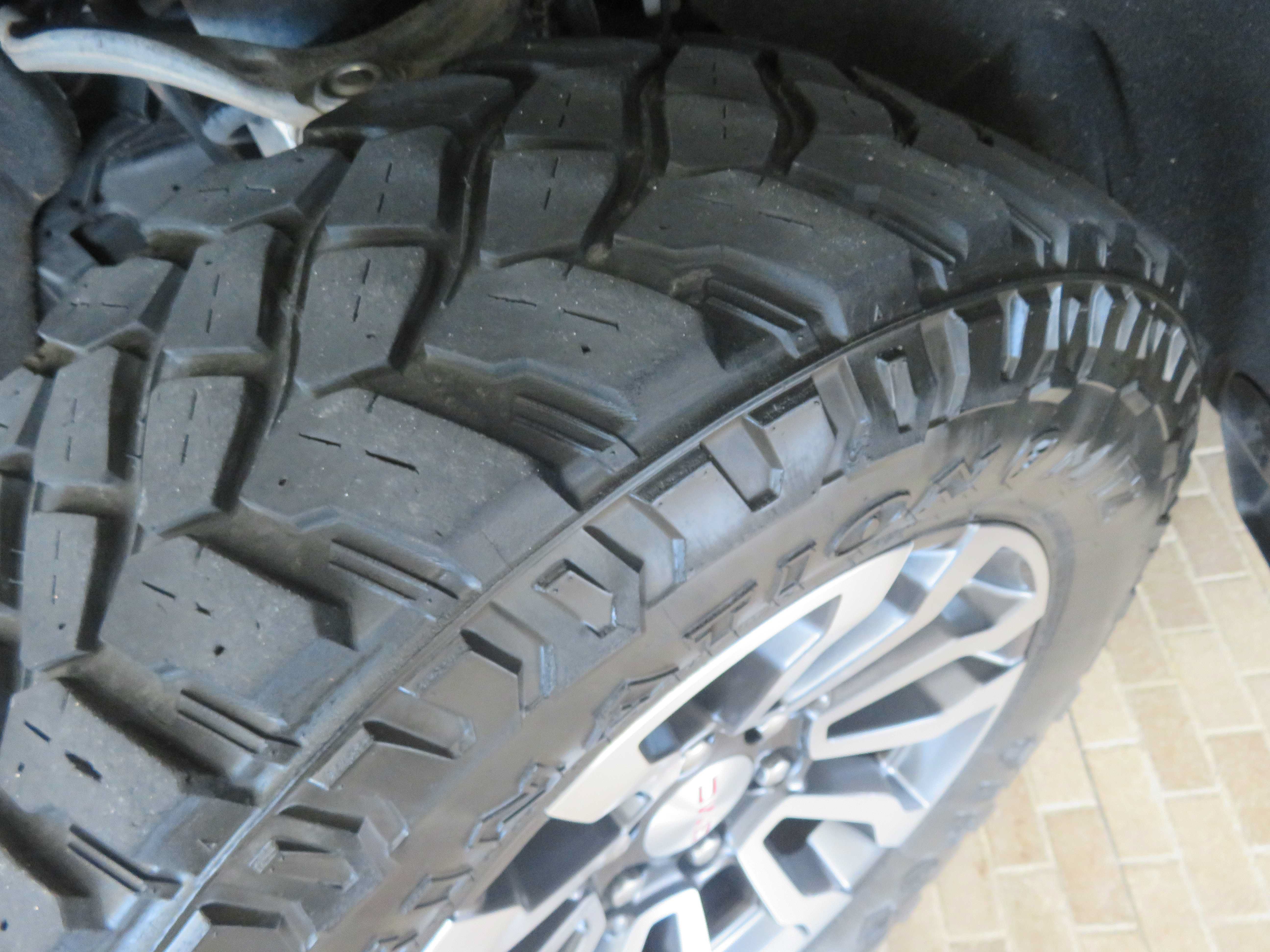 Used 2022 GMC Sierra 1500 AT4 w/ AT4 Preferred Package AWD/4WD image 11