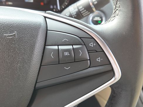 Used 2018 Cadillac XT5 Luxury w/ Driver Awareness Package image 31