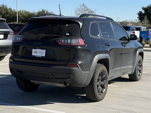 Used 2020 Jeep Cherokee Latitude image 4
