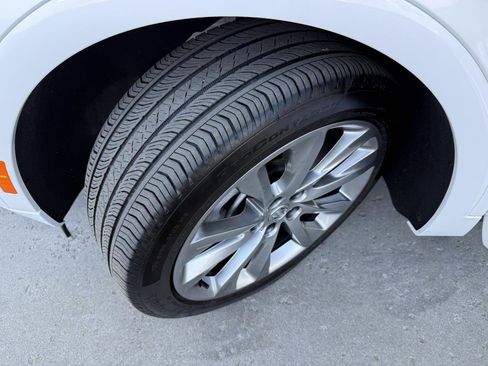 Used 2023 Buick Envision Avenir AWD/4WD image 55