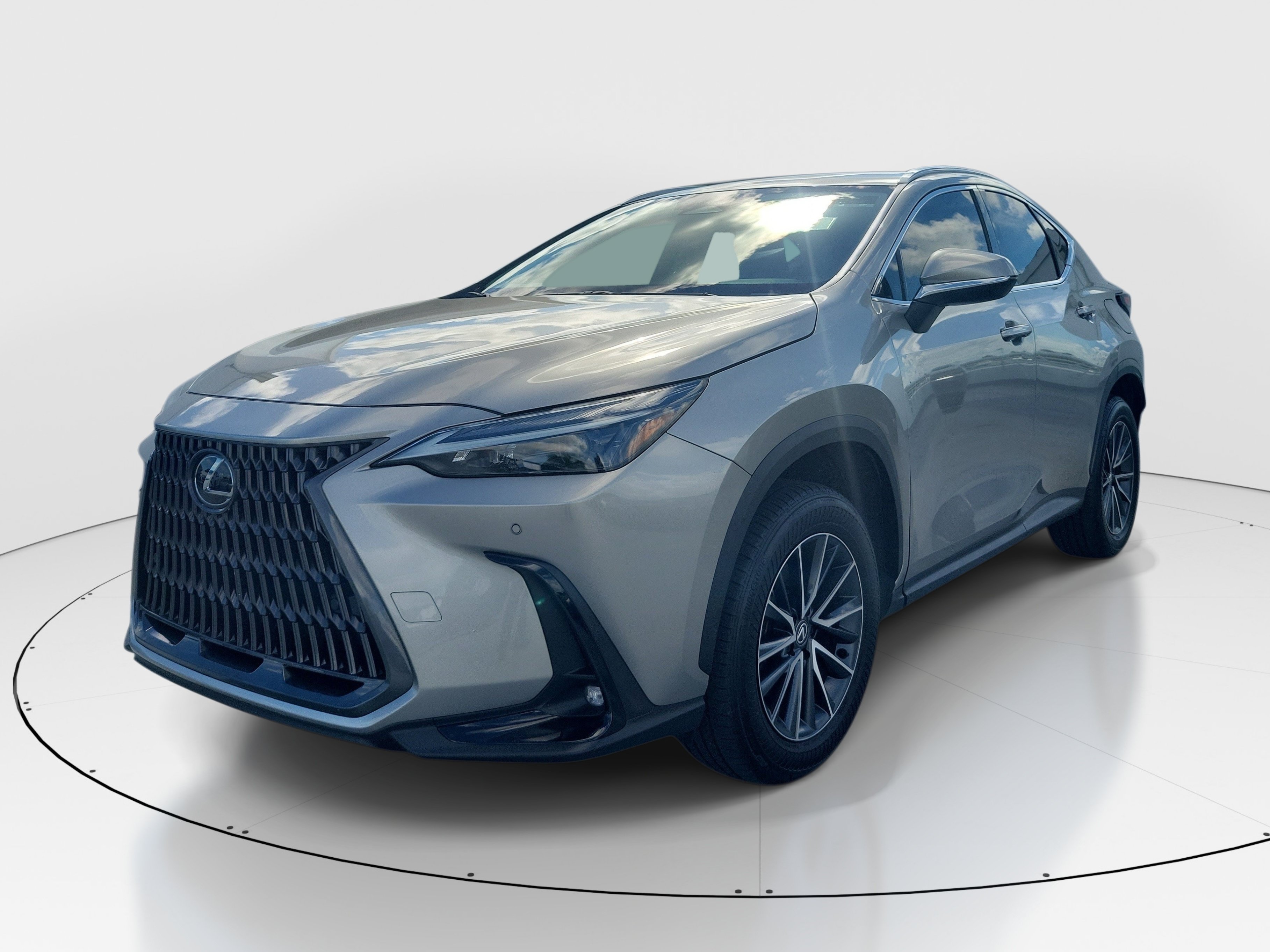 Used 2025 Lexus NX 250 FWD w/ Accessory Package (Z2) image 3