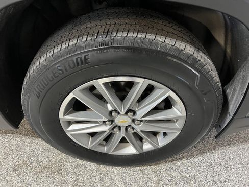 Used 2023 Chevrolet Traverse LT FWD image 28