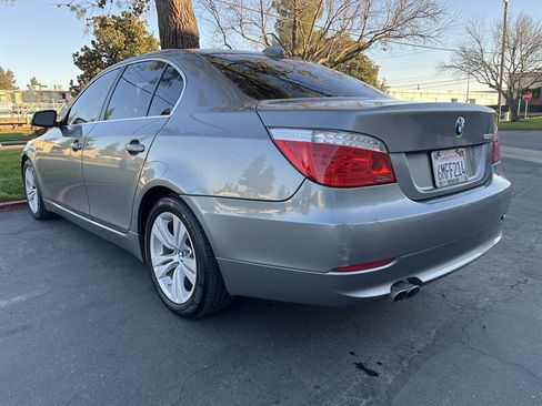 Used 2010 BMW 528i Sedan image 10