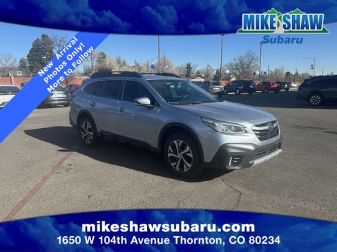 Certified 2022 Subaru Outback Limited XT image 3