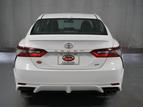 Used 2021 Toyota Camry SE FWD image 7