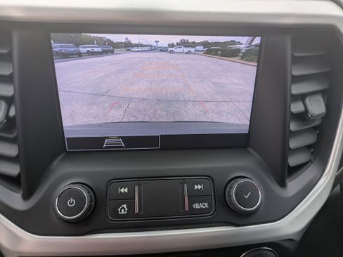 Used 2023 GMC Acadia SLE w/ Driver Convenience Package image 31