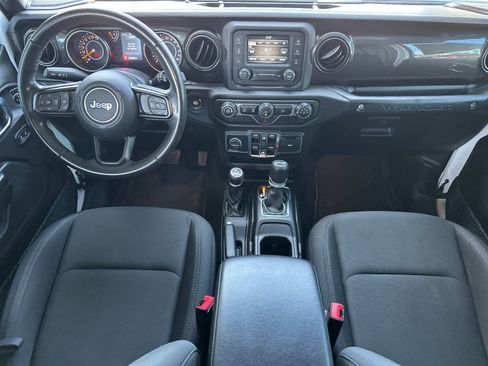 Used 2019 Jeep Wrangler Unlimited Sport AWD/4WD image 12