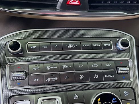 Used 2023 Hyundai Santa Fe Limited image 26