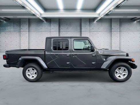Used 2021 Jeep Gladiator Sport image 6
