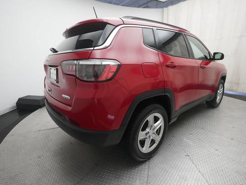 Used 2024 Jeep Compass Latitude AWD/4WD image 13