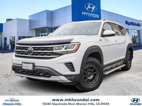 Used 2021 Volkswagen Atlas SEL image 1