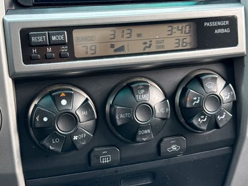 Used 2005 Toyota 4Runner SR5 image 21