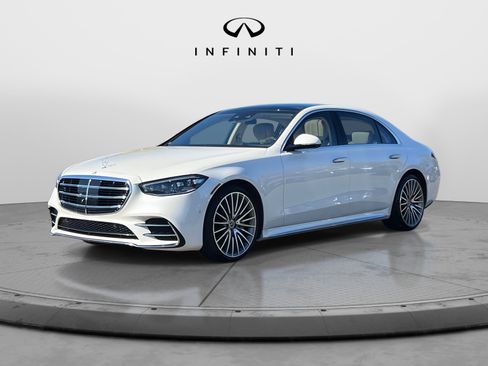 Used 2023 Mercedes-Benz S 500 4MATIC image 2