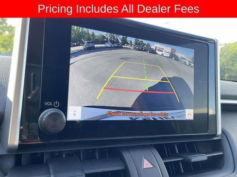 Used 2024 Toyota RAV4 XLE AWD/4WD image 31