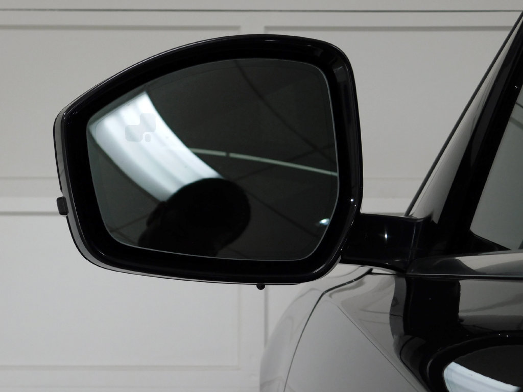 Used 2023 Jaguar F-PACE R-Dynamic S AWD/4WD image 19
