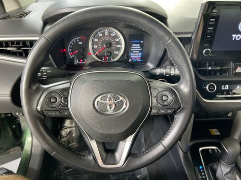 Used 2022 Toyota Corolla Cross LE w/ Black Badges Package (TMS) AWD/4WD image 11