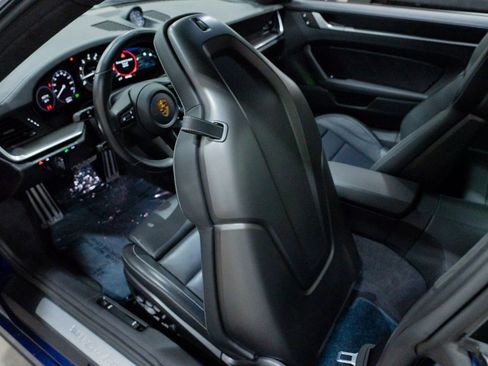 Used 2022 Porsche 911 Turbo image 22