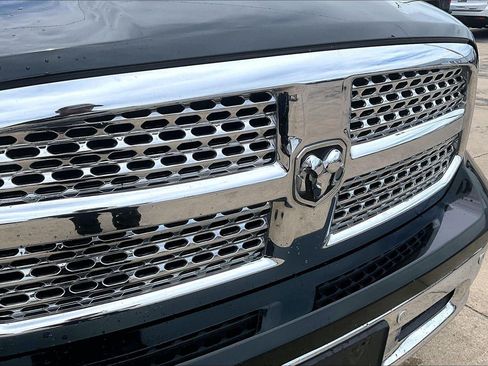 Used 2016 RAM 1500 Laramie w/ Convenience Group AWD/4WD image 3