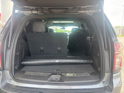 Used 2021 Chevrolet Tahoe Premier w/ Premium Package image 10