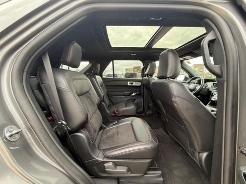 Certified 2023 Ford Explorer ST-Line w/ Class IV Trailer Tow Package AWD/4WD image 16