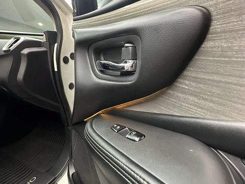 Used 2016 Nissan Murano Platinum w/ Platinum Technology Package FWD image 36