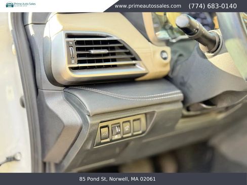 Used 2020 Subaru Outback Limited AWD/4WD image 22