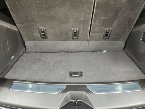 Used 2022 Cadillac Escalade Sport w/ Touring Package RWD image 33
