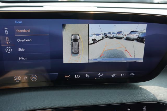 Used 2026 Buick Enclave Preferred AWD/4WD image 36